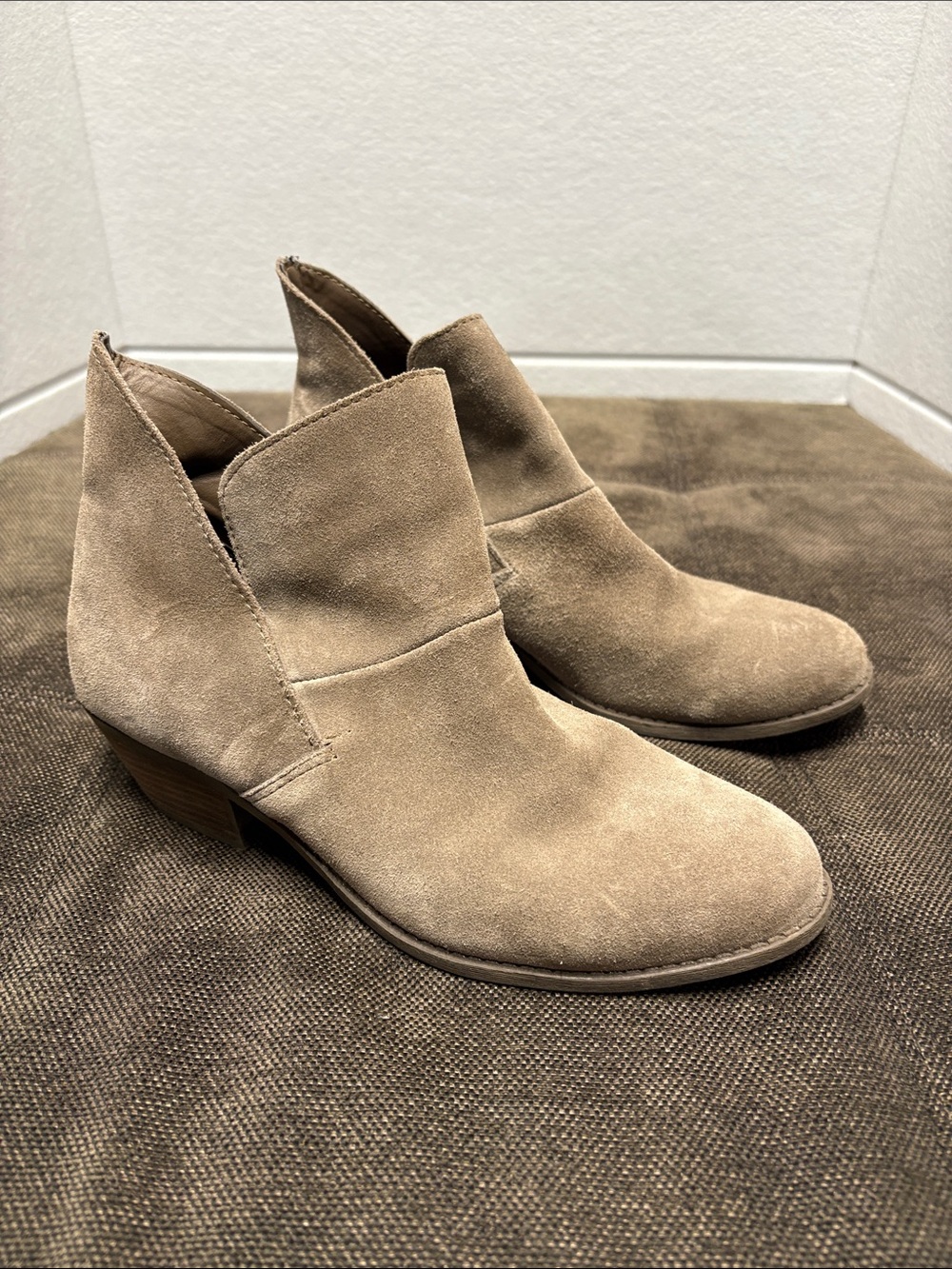 Me Too Gray Suede Heeled Slip On Ankle Booties